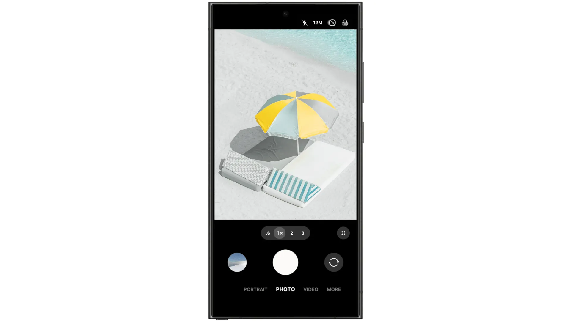 Ảnh động giao diện ứng dụng camera được thiết kế lại trên One UI 7, cải thiện trải nghiệm chụp ảnh và quay video một tay