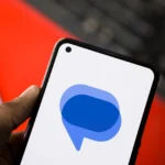 Biểu tượng Google Messages trên màn hình điện thoại Android thể hiện tính năng quét ảnh của SafetyCore