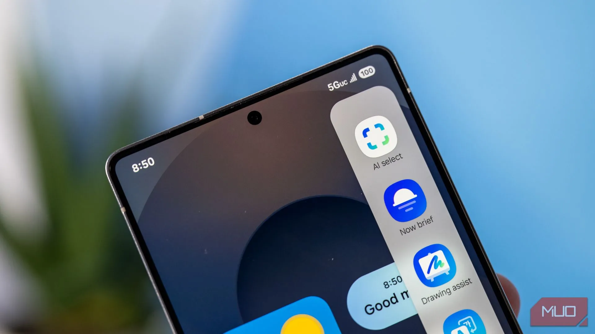 Biểu tượng ứng dụng AI trong bảng điều khiển Edge Panel trên Samsung Galaxy S25 Ultra, minh họa cho tính năng Galaxy AI.