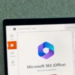 Biểu tượng ứng dụng Microsoft 365 trên màn hình Microsoft Store, cho phép tải Office miễn phí