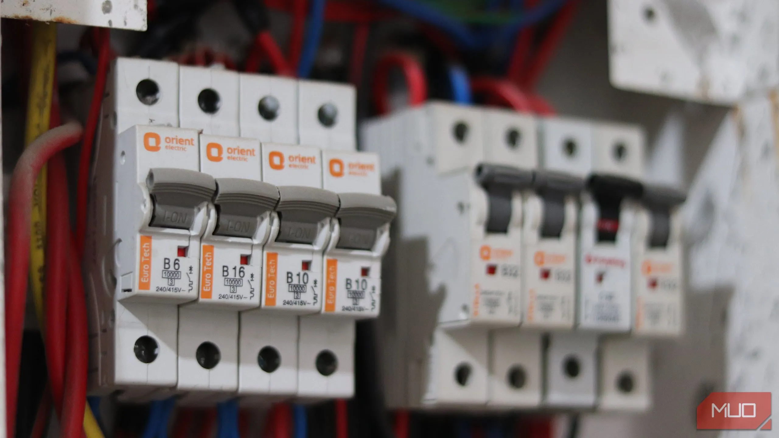 Các mạch cầu dao điện