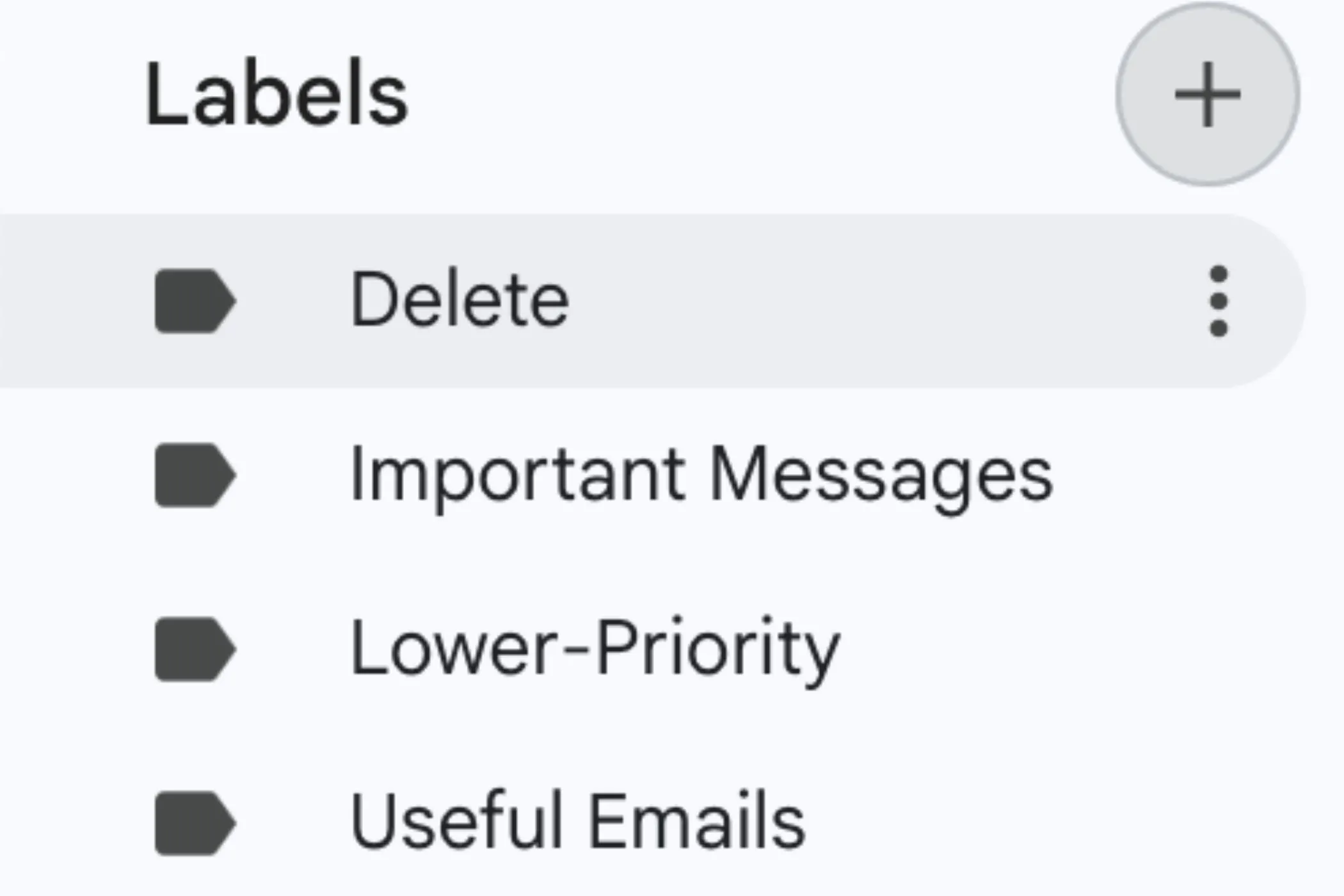 Các nhãn phân loại email trong ứng dụng web Gmail giúp người dùng sắp xếp và quản lý hộp thư