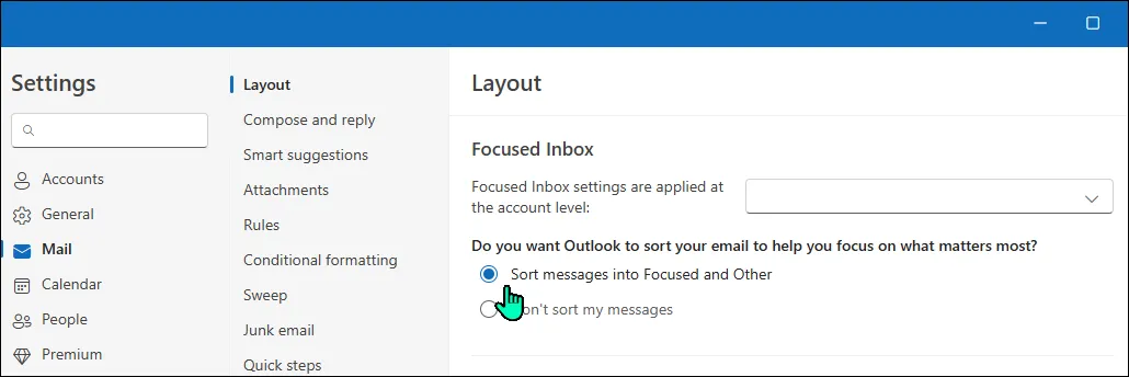 Cài đặt Hộp thư đến ưu tiên (Focused Inbox) được kích hoạt trong ứng dụng Outlook trên Windows, hiển thị phân loại email.