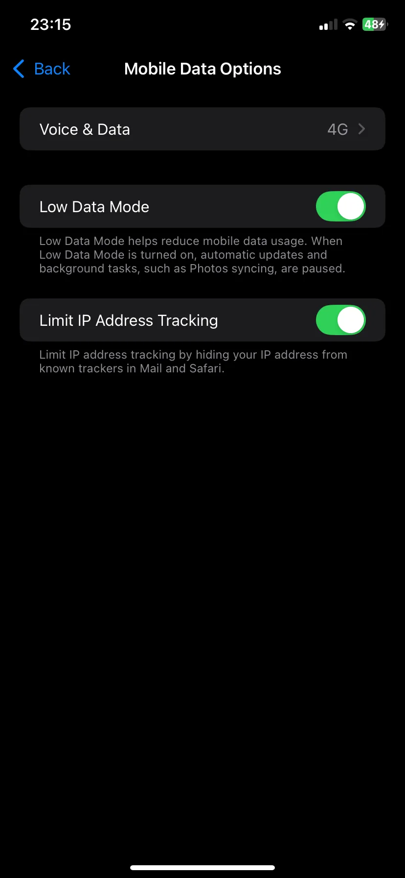 Chế độ dữ liệu thấp đã được bật trong cài đặt iOS để tiết kiệm data