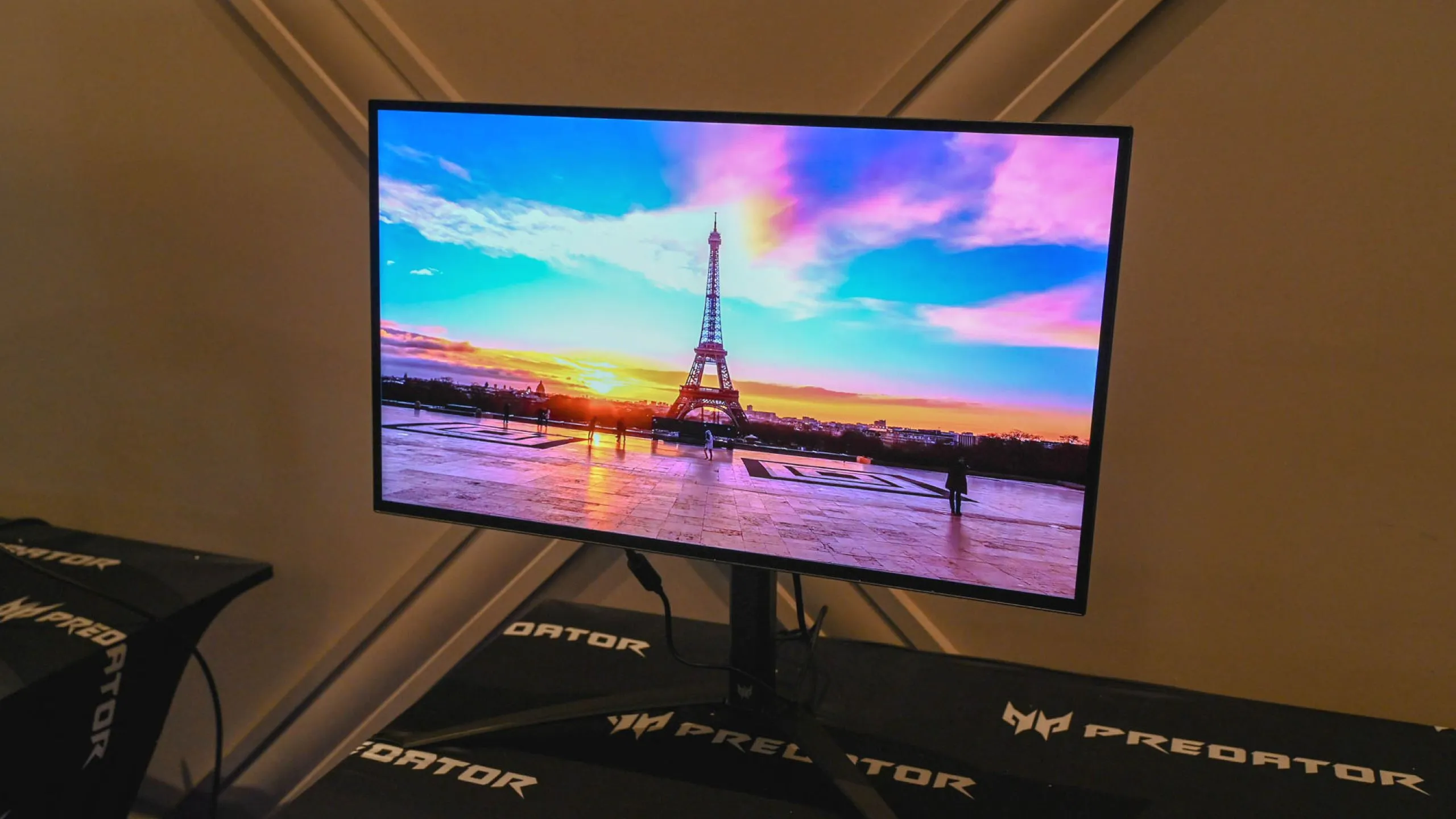 Chi tiết màn hình chơi game Acer Predator X27U
