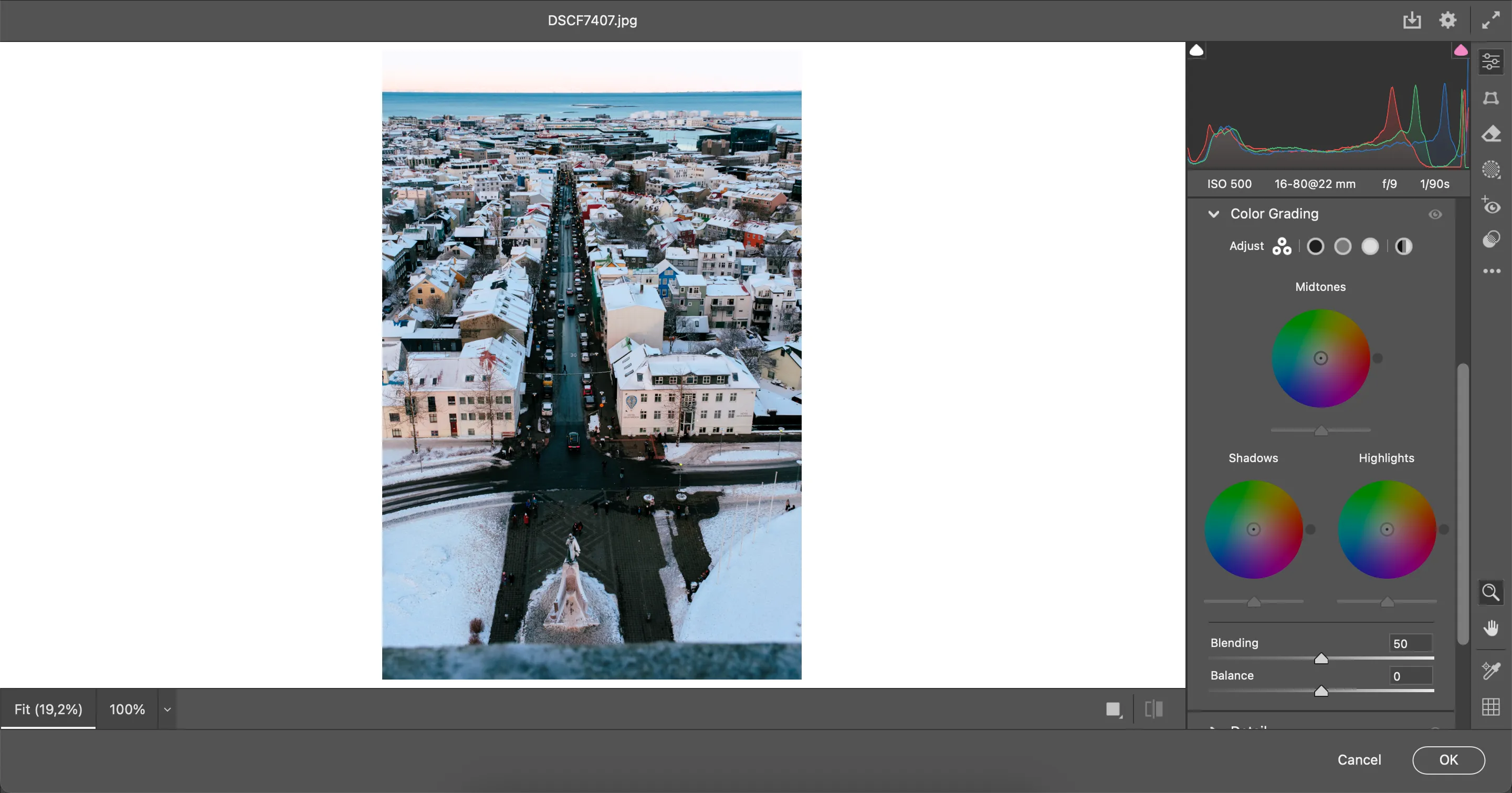Chỉnh sửa ảnh bằng ứng dụng Camera Raw trong Photoshop