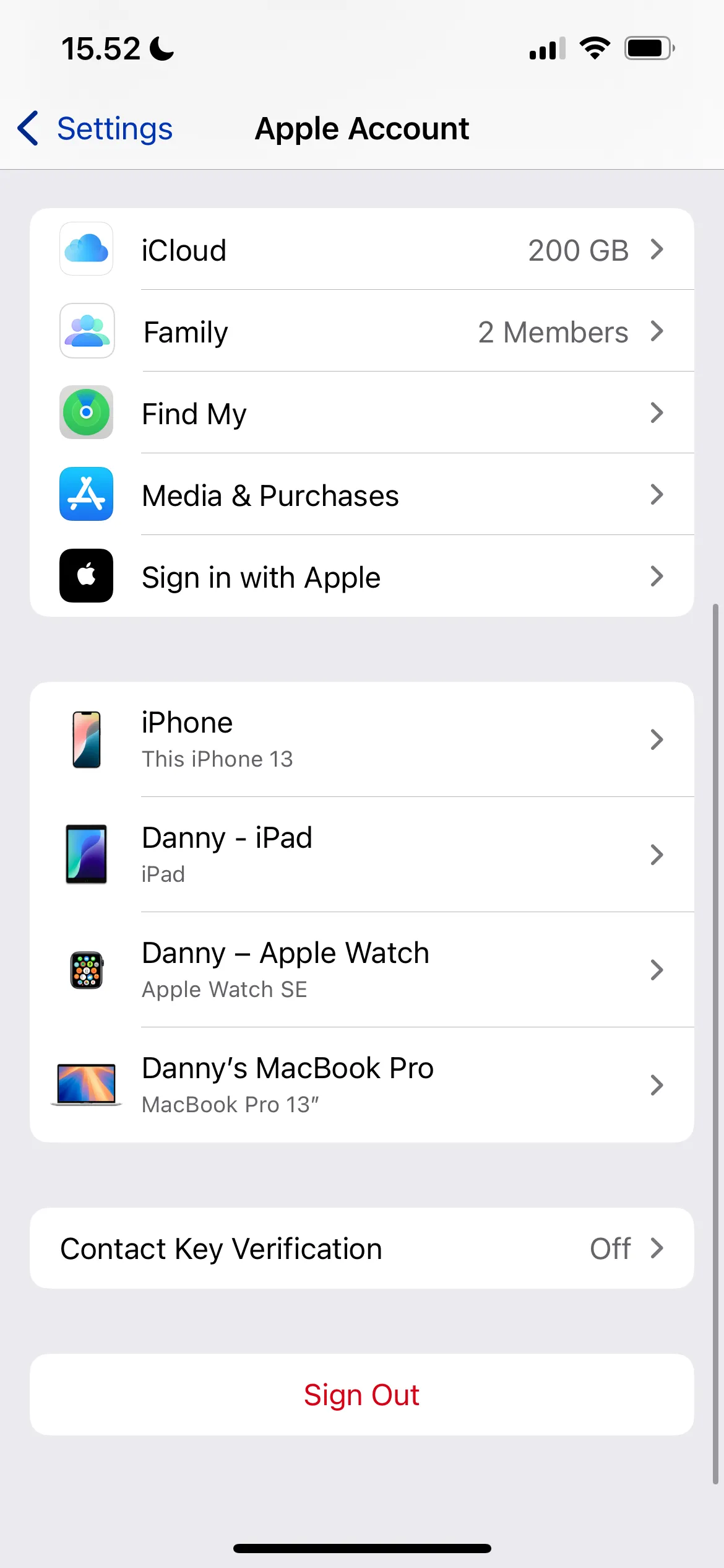 Chọn mục iCloud trong cài đặt tài khoản Apple ID trên iPhone