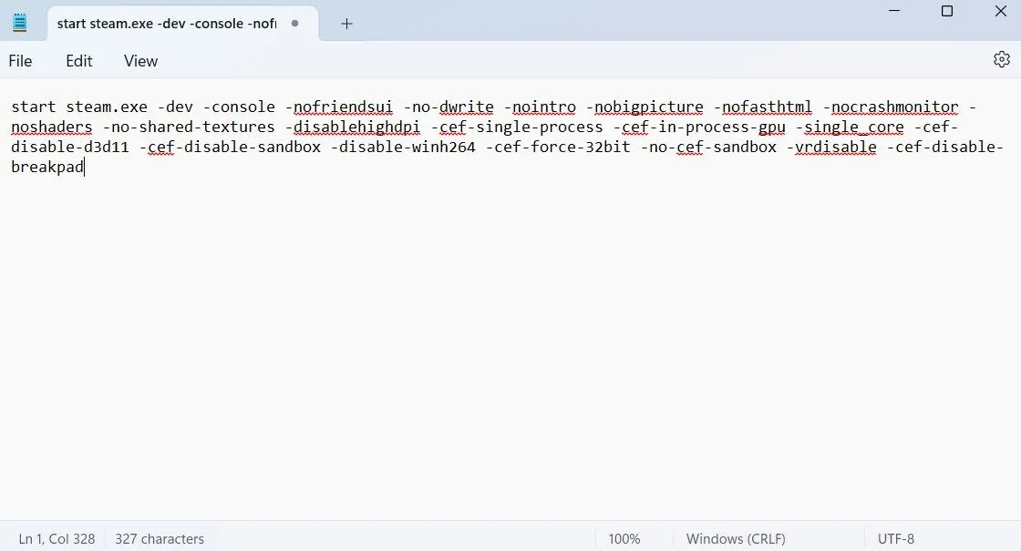 Cửa sổ Notepad hiển thị các lệnh tạo tệp batch để chạy Steam tối giản