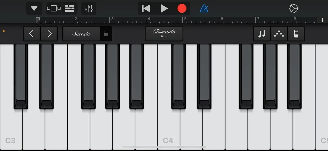 Đàn piano ảo trong ứng dụng GarageBand, biến iPhone thành phòng thu âm di động