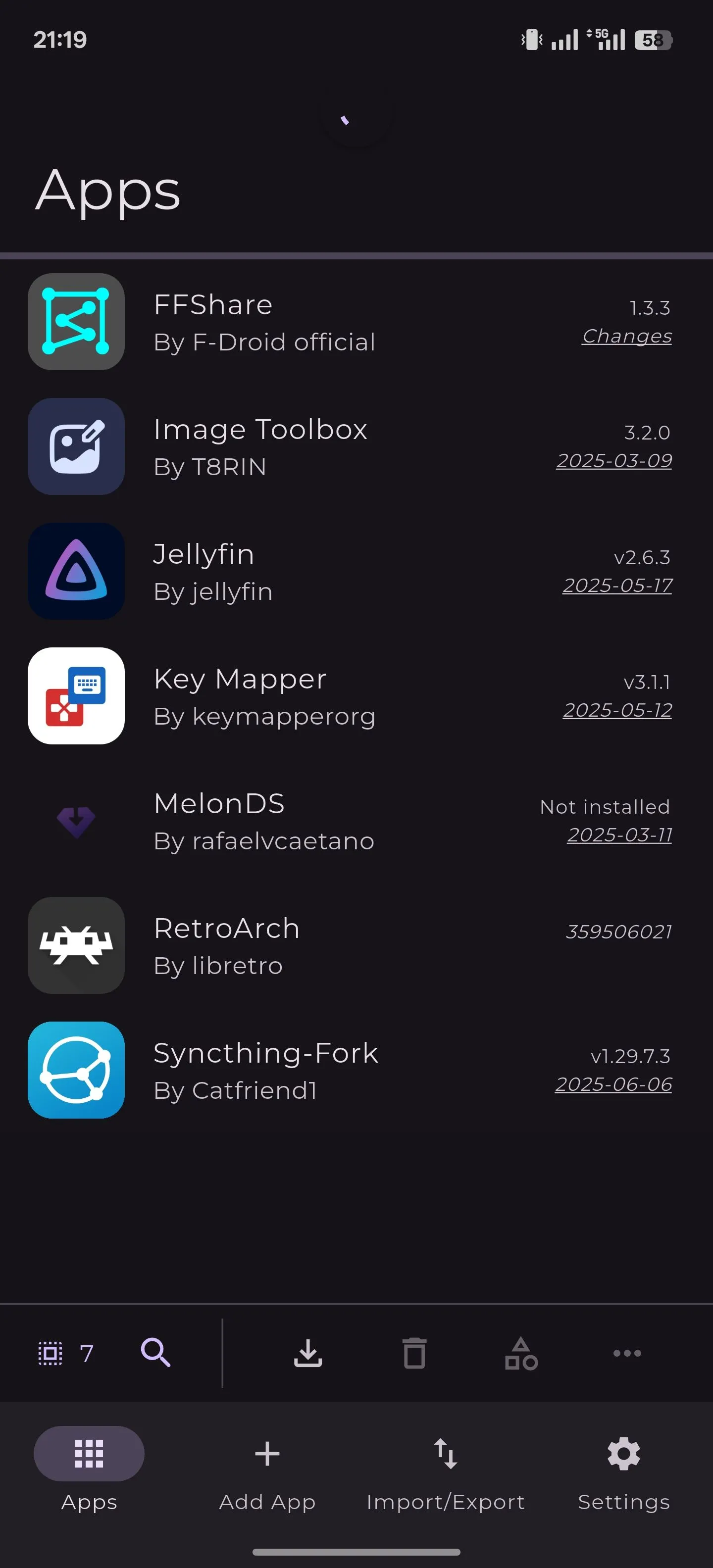 Danh sách các ứng dụng đã thêm vào Obtainium trên Android.
