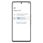 Điện thoại Android hiển thị ứng dụng Google Wallet với tùy chọn thêm hộ chiếu kỹ thuật số