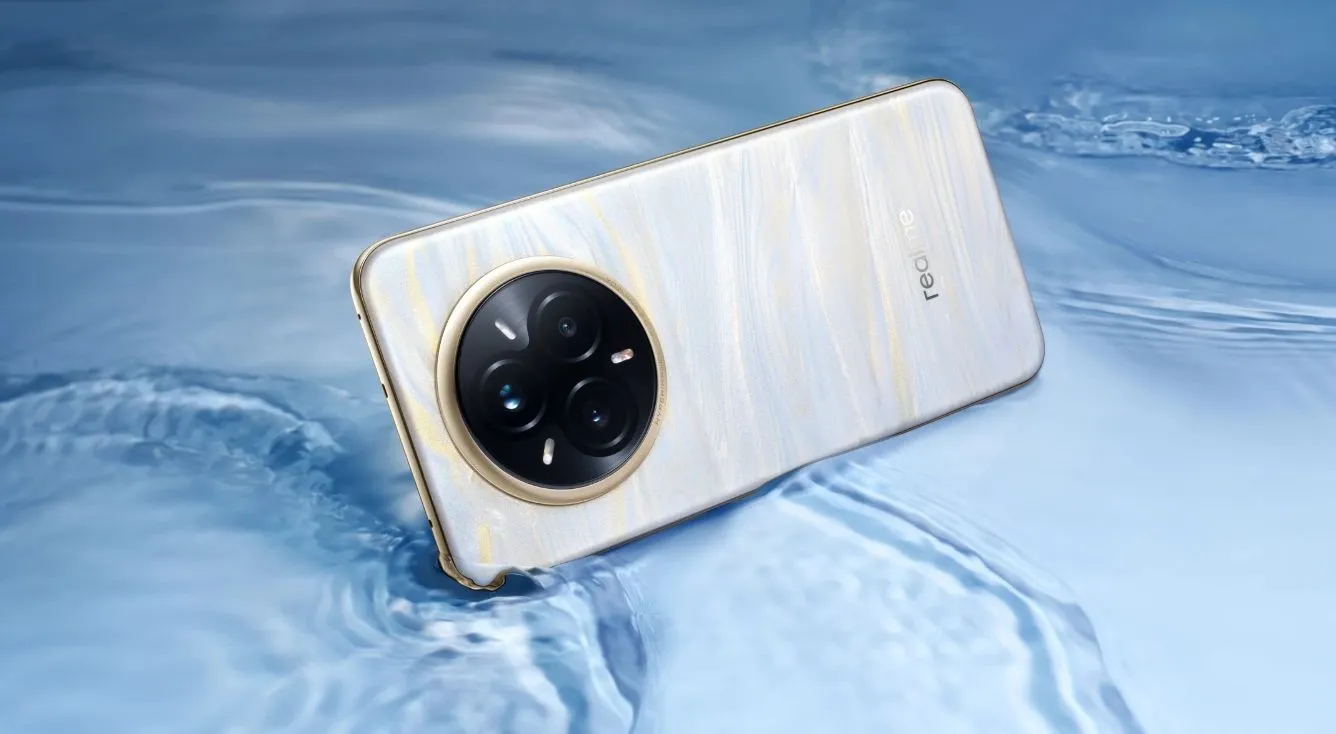 Điện thoại Realme 14 Pro Plus đổi màu theo nhiệt độ