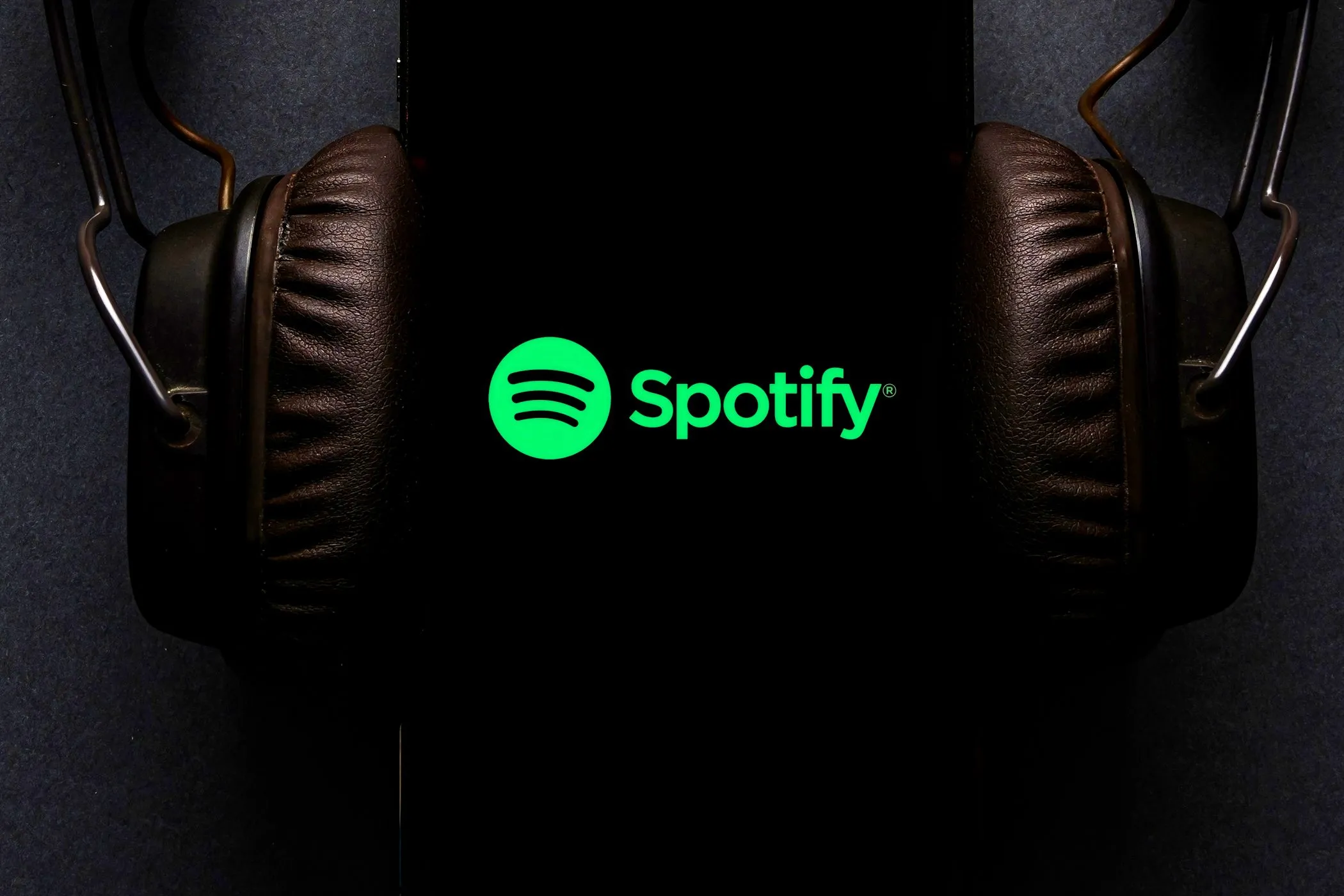 Điều khiển Spotify trên màn hình điện thoại khi dùng Google Maps