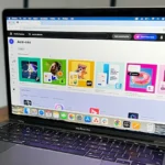 Giao diện Adobe Express trên MacBook hiển thị khu vực Add-Ons và các tiện ích bổ trợ.
