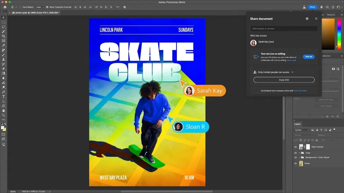 Giao diện Adobe Photoshop hiển thị các yếu tố đồ họa và biểu tượng hai người dùng đang cộng tác trực tiếp