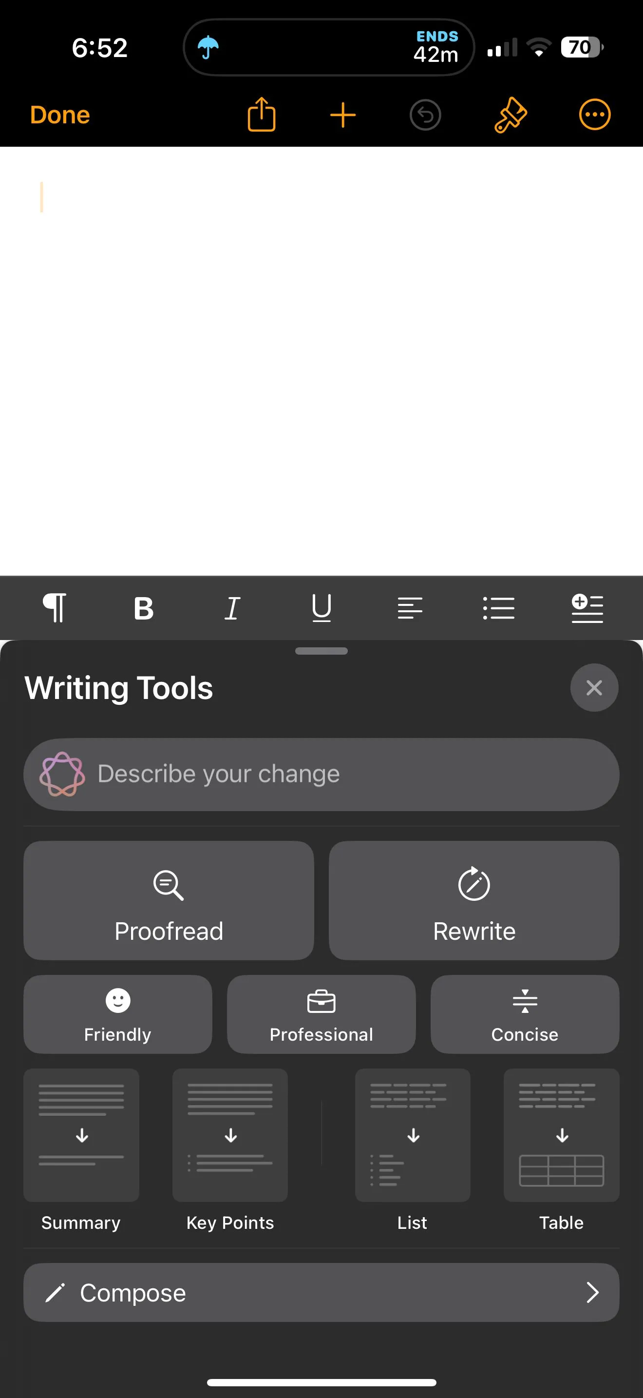 Giao diện các công cụ viết được cải tiến trong Apple Intelligence trên iOS 18.2