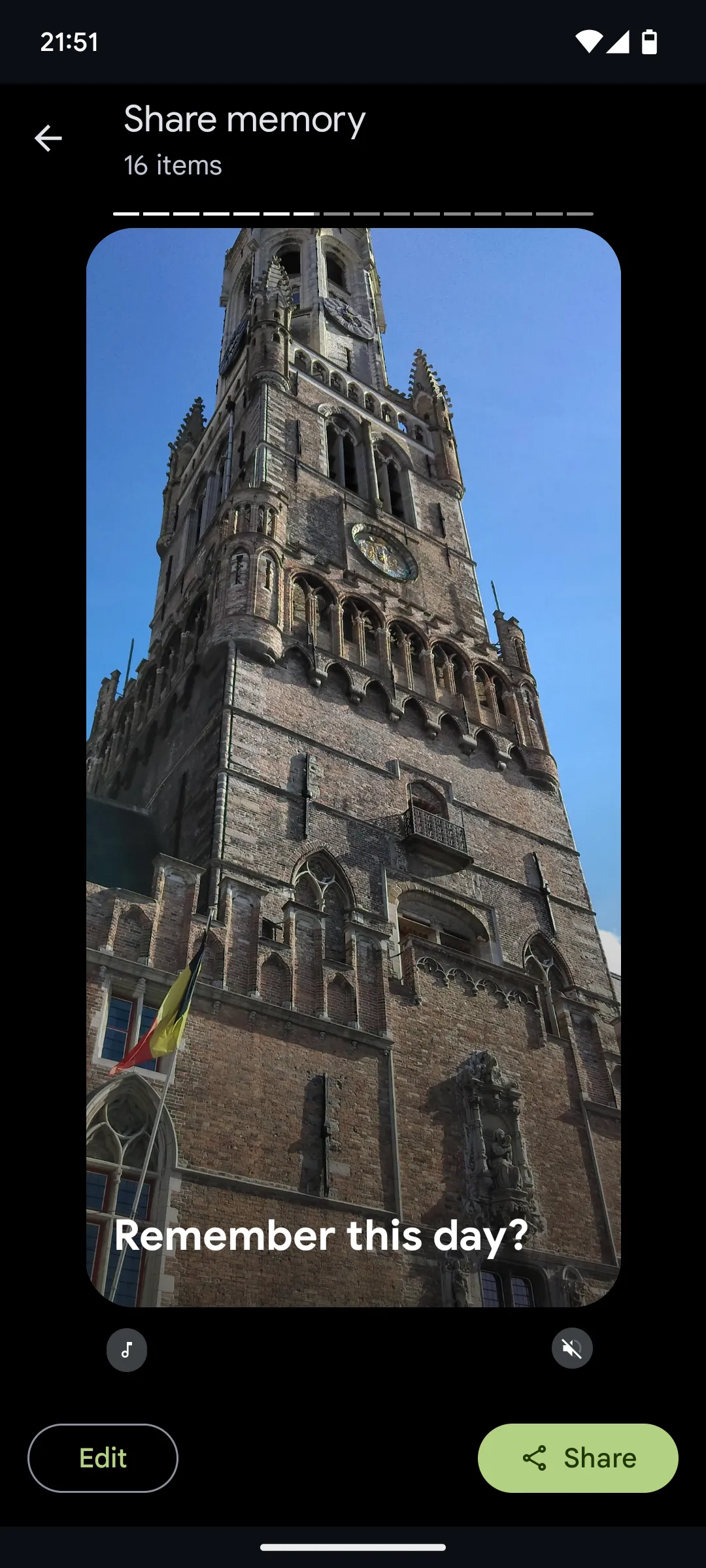 Giao diện chia sẻ kỷ niệm Memories trong Google Photos dưới dạng tệp video, hiển thị các tùy chọn chỉnh sửa và nền tảng chia sẻ