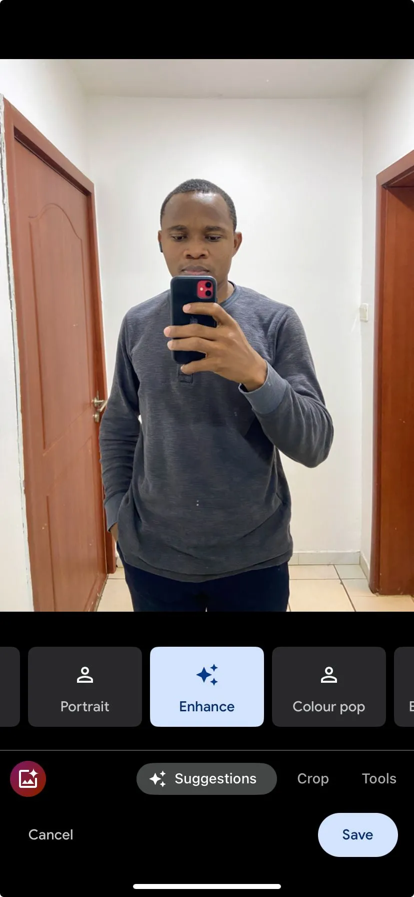 Giao diện chỉnh sửa ảnh chuyên nghiệp trong ứng dụng Google Photos trên iPhone