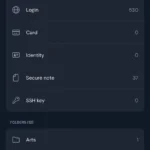 Giao diện chính ứng dụng Bitwarden trên iOS, hiển thị tab Trang chủ