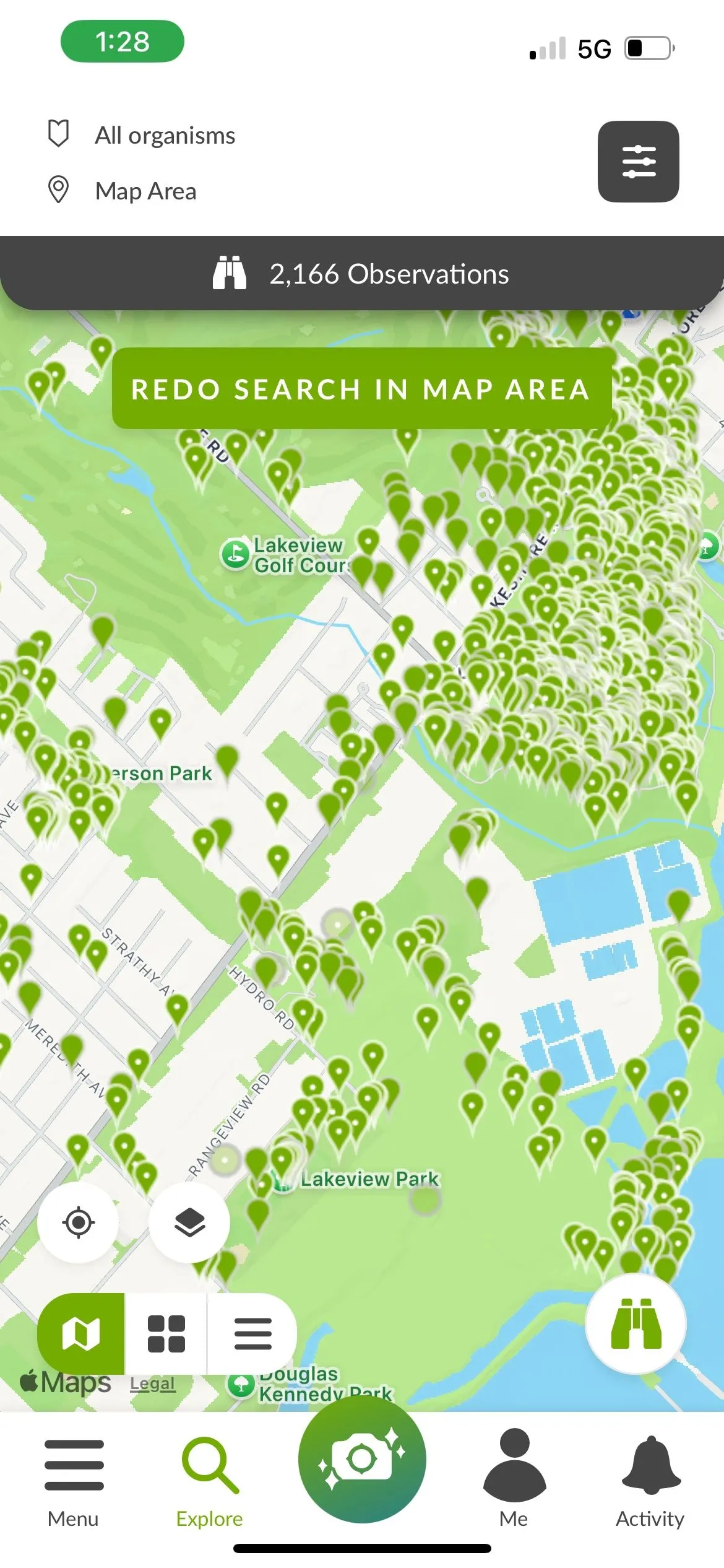 Giao diện chính ứng dụng iNaturalist hiển thị bản đồ với các điểm quan sát