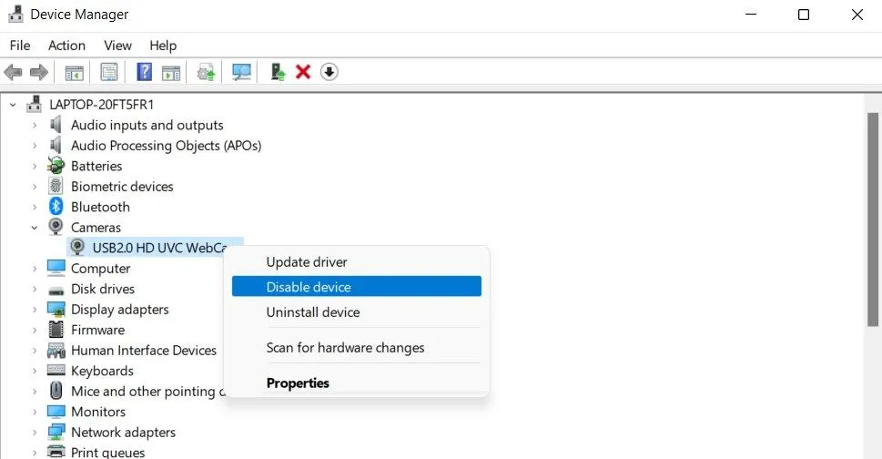 Giao diện Device Manager trên Windows, nơi người dùng có thể vô hiệu hóa webcam tích hợp để ngăn chặn truy cập trái phép