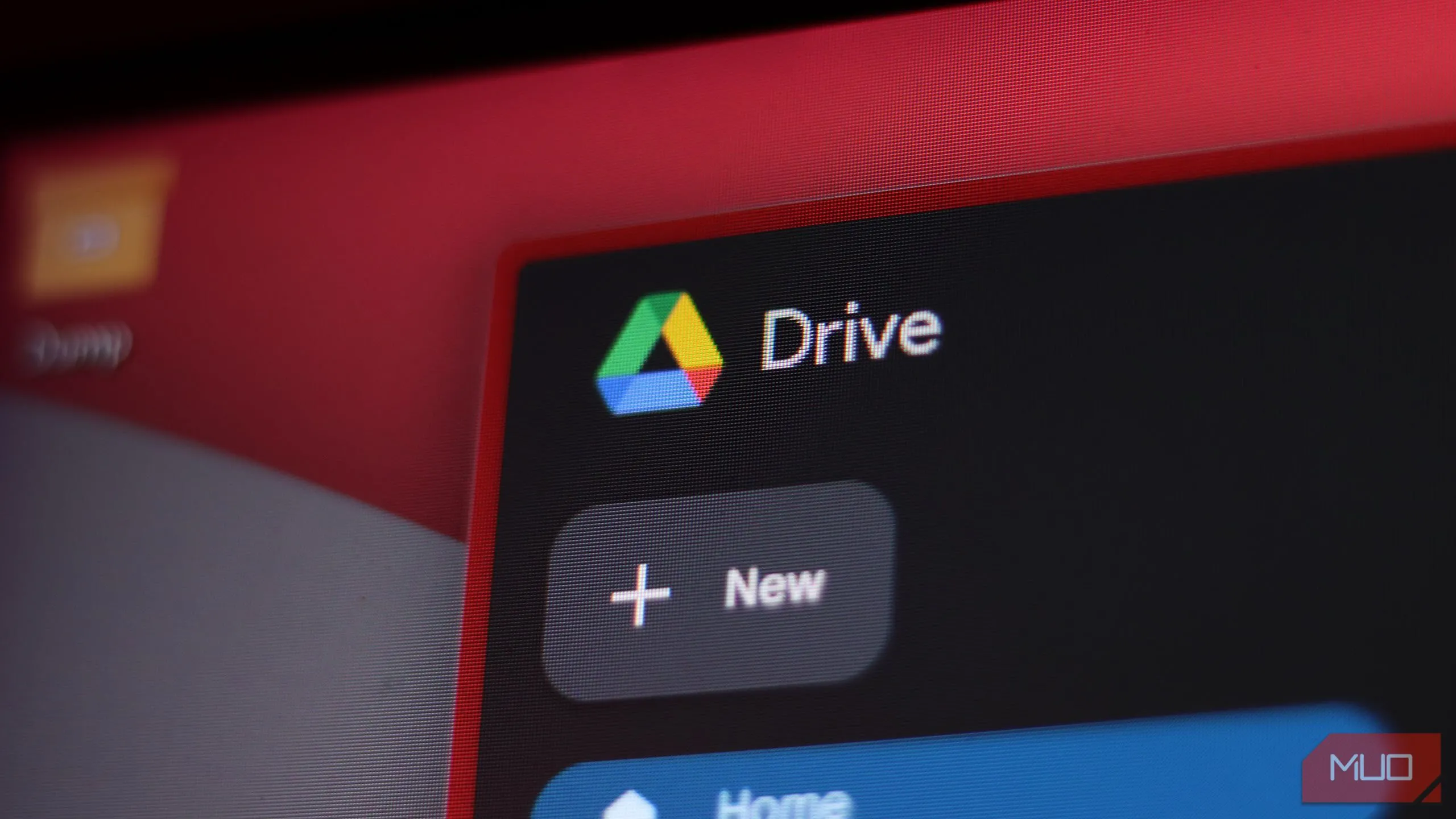 Giao diện Google Drive đang mở, minh họa việc quản lý các tệp tin và dung lượng lưu trữ đám mây.