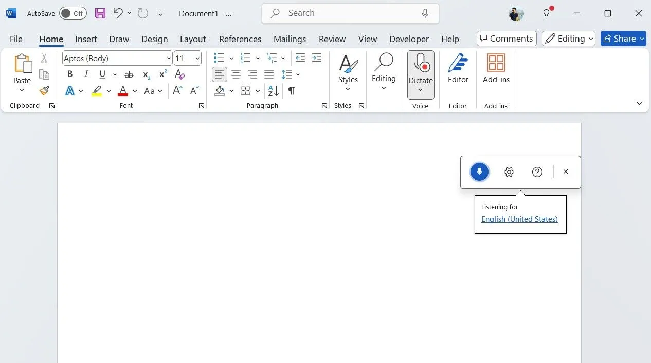 Giao diện Microsoft Word với thanh công cụ Dictation đang hoạt động