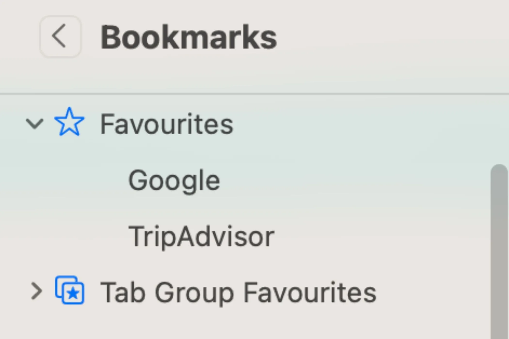 Giao diện quản lý dấu trang (bookmarks) trên trình duyệt Safari, cho thấy thanh sidebar chứa các trang đã lưu.