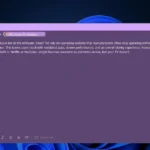 Giao diện Sticky Notes hiển thị tính năng tự động ghi nhận nguồn khi dán văn bản