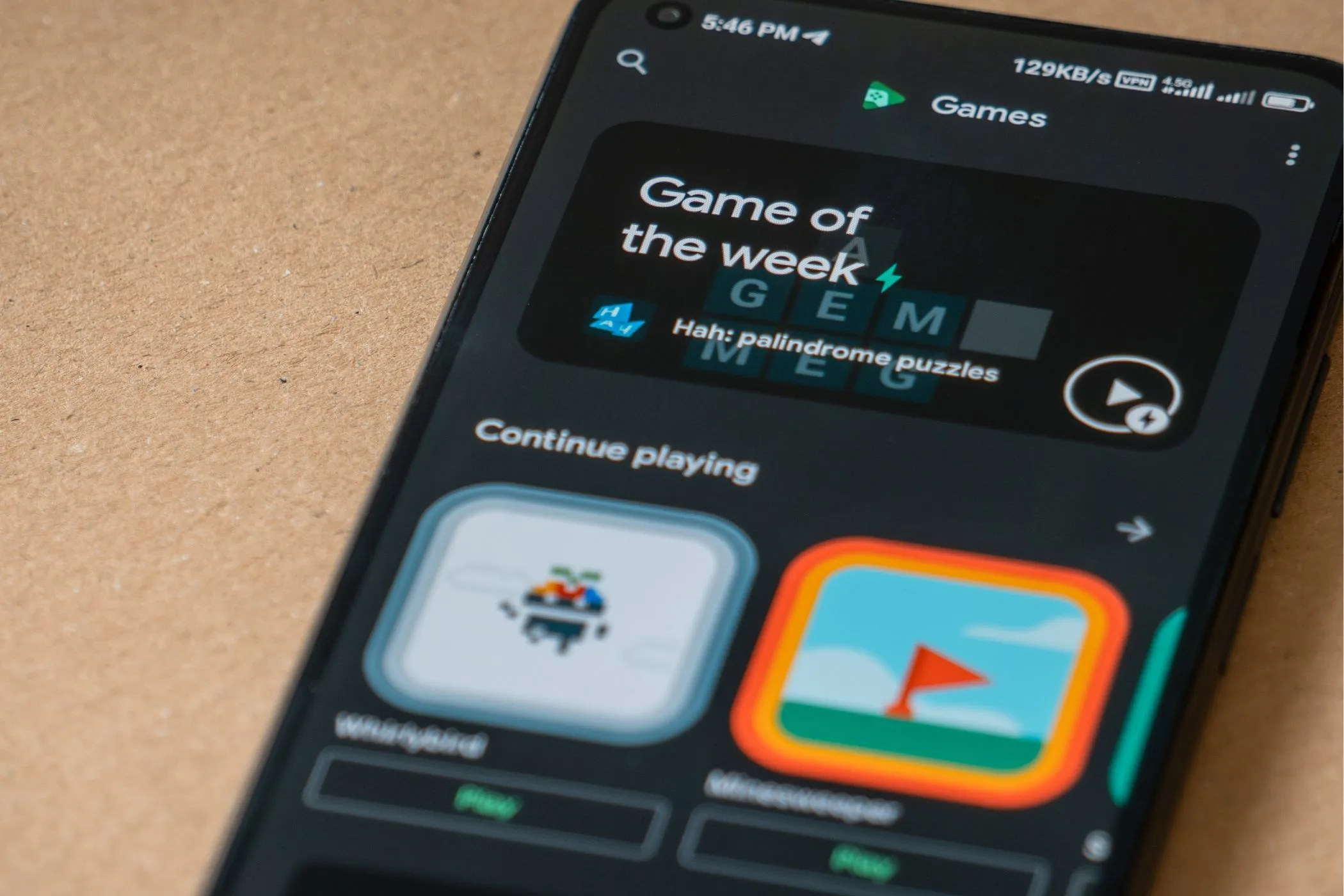 Giao diện tab &quot;Game of the Week&quot; trên Google Play Games, minh họa sự đa dạng ứng dụng của Google Play.