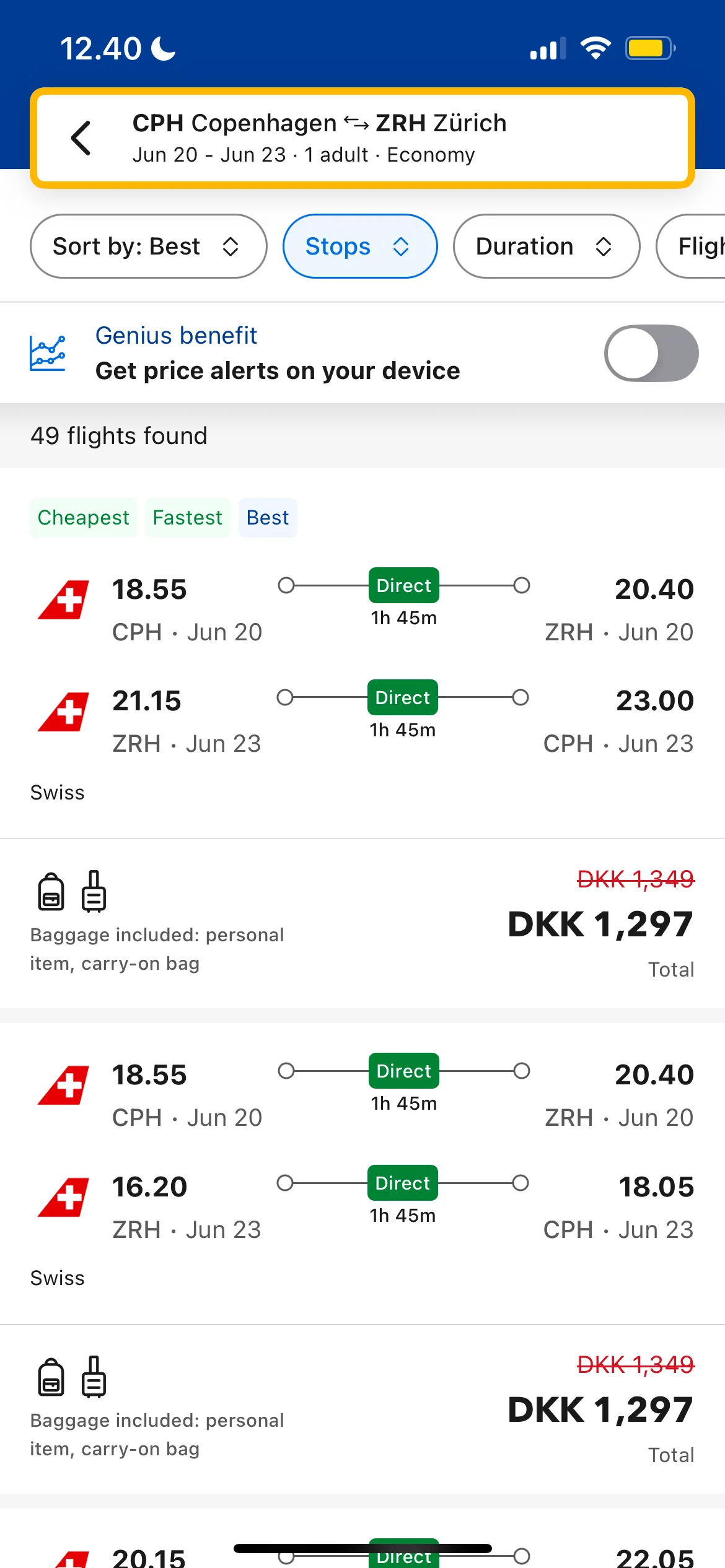 Giao diện tìm kiếm và kết quả chuyến bay trên ứng dụng Booking.com.