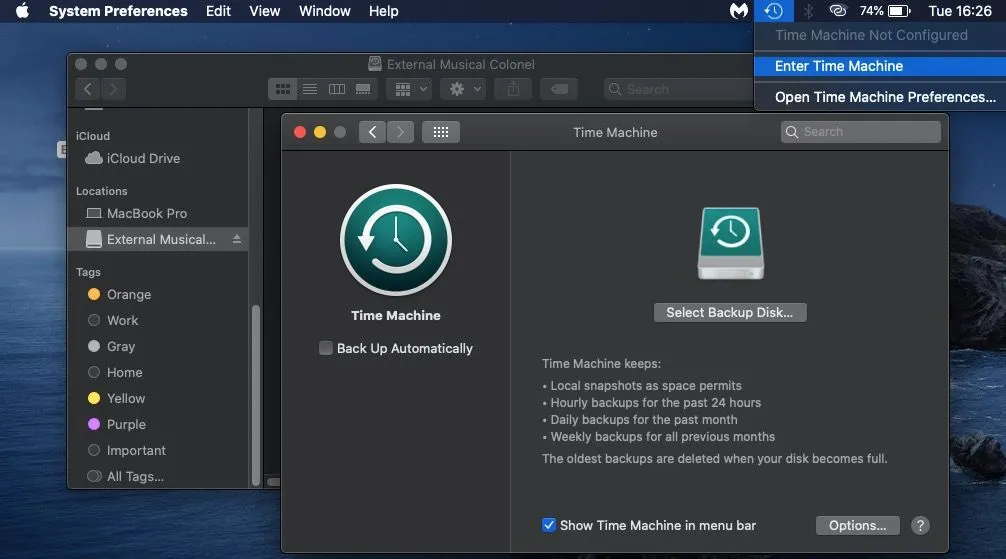 Giao diện Time Machine trên macOS với menu bật xuống, minh họa ứng dụng sao lưu tích hợp cho máy tính Apple.