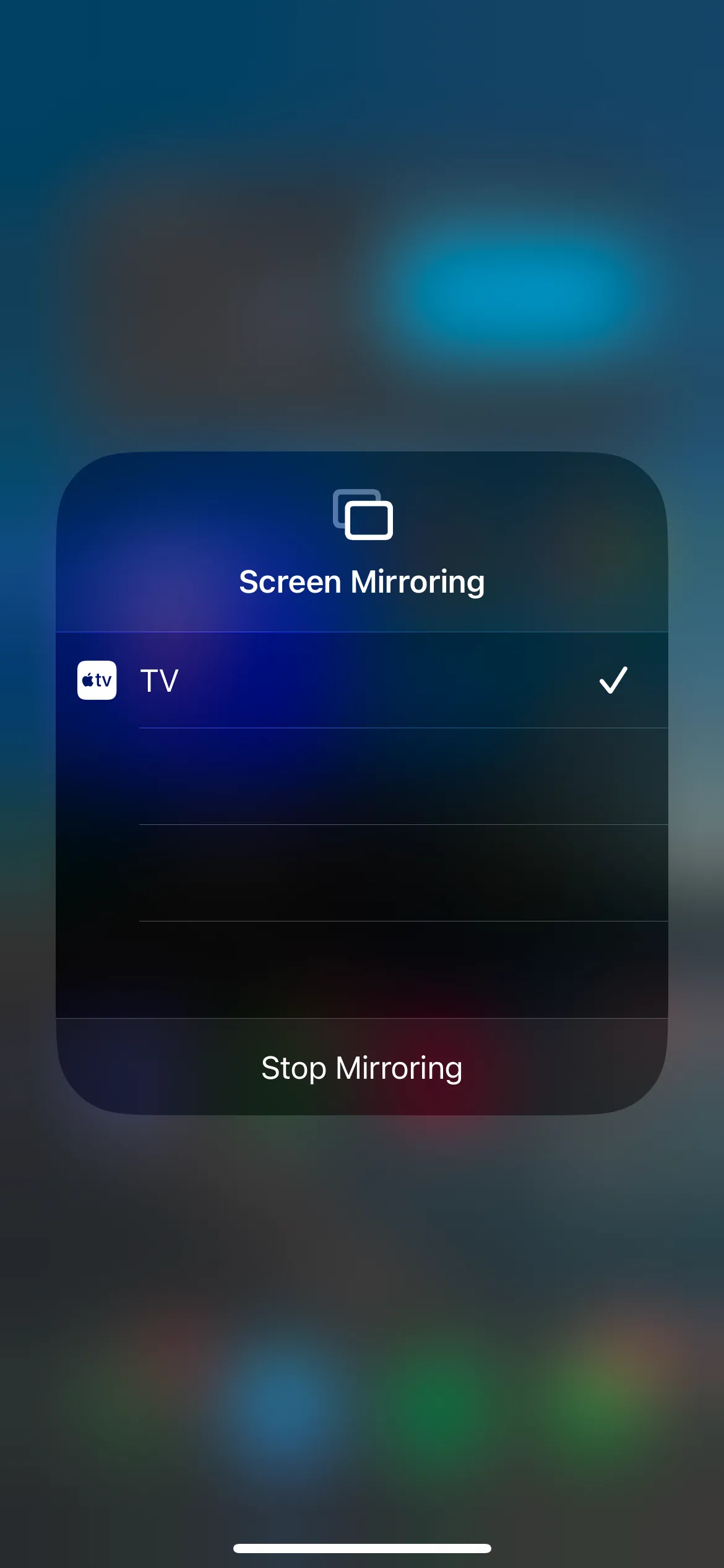 Giao diện Trung tâm điều khiển iOS hiển thị tùy chọn phản chiếu màn hình iPhone lên Apple TV