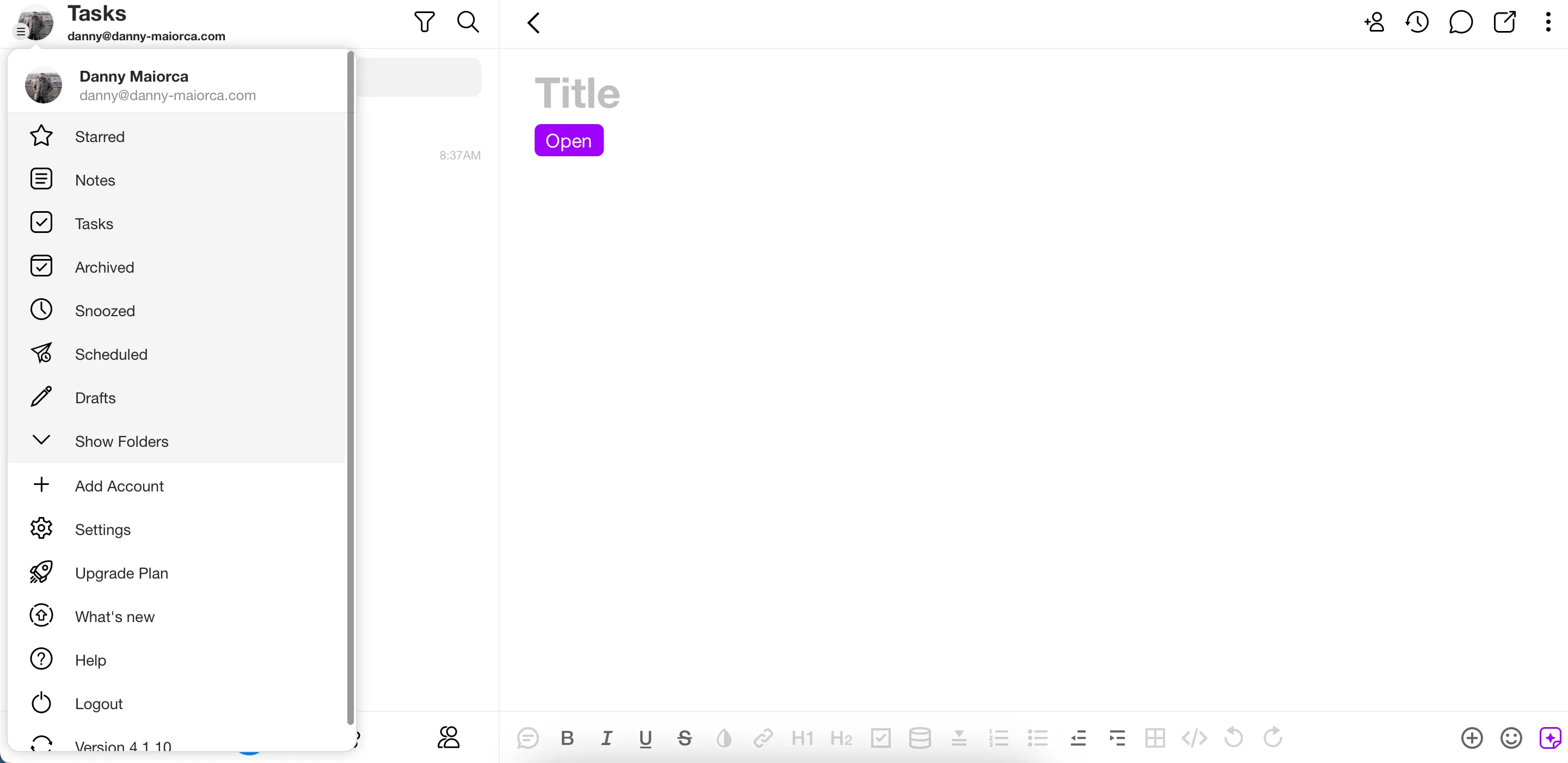 Giao diện ứng dụng Spike với menu đang mở, hiển thị tùy chọn "Tasks" để truy cập danh sách công việc.