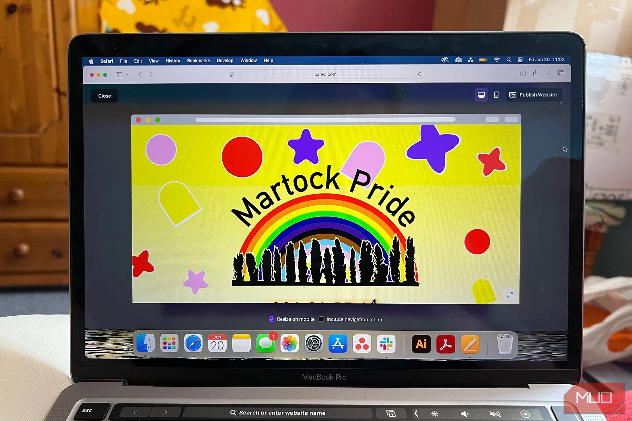 Giao diện website Martock Pride được xem trước trên Canva, minh họa khả năng thiết kế web của Canva.