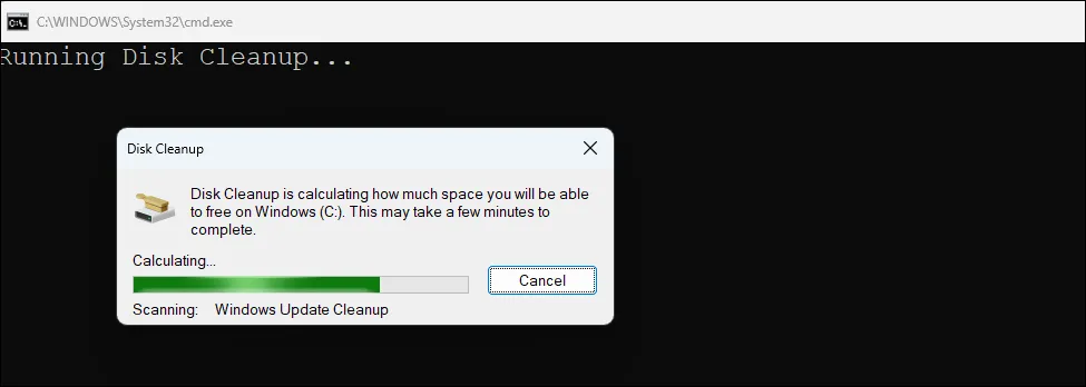Hộp thoại Disk Cleanup và menu của Windows Maintenance Tool