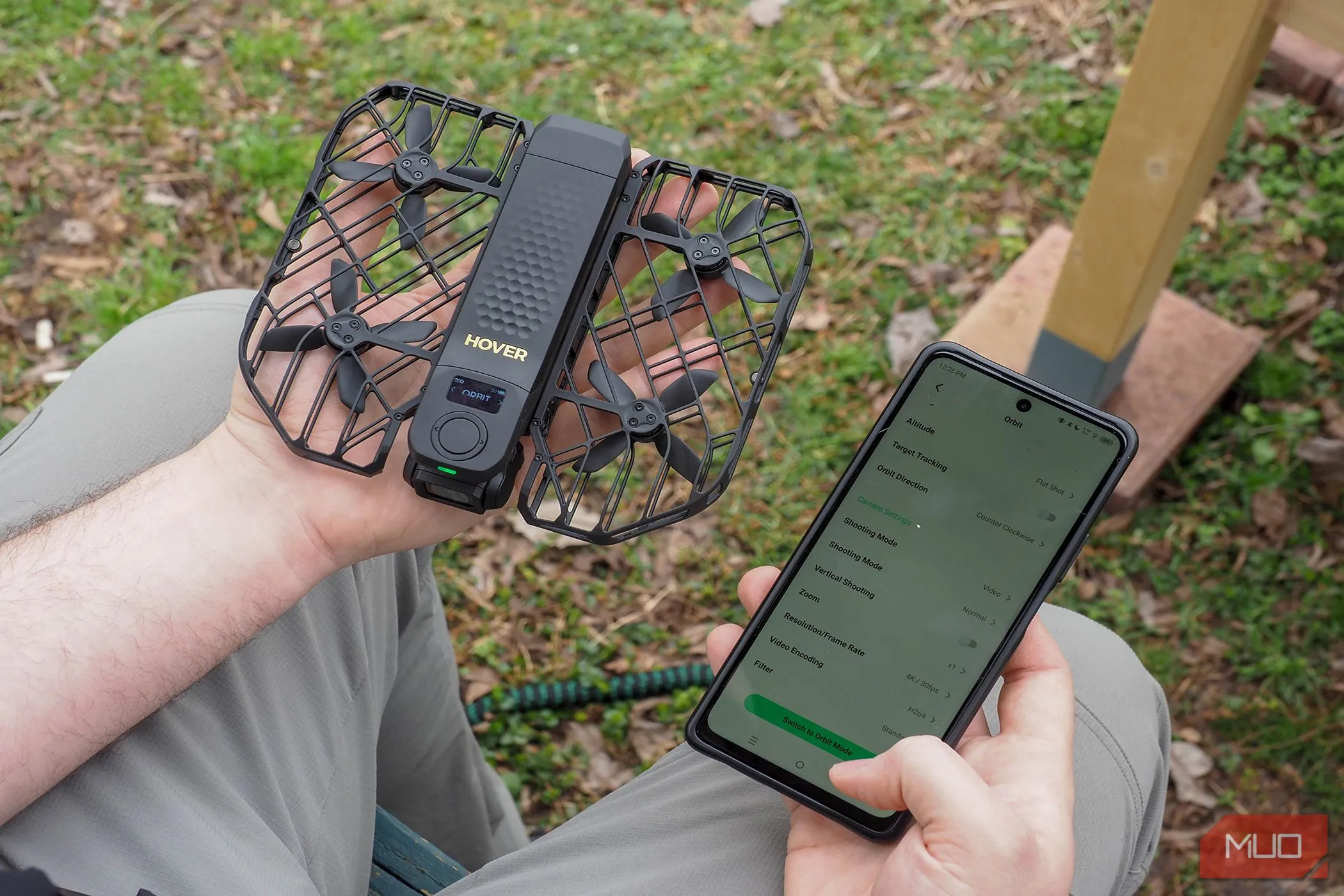 HOVERAir X1 Promax ở chế độ bay quỹ đạo (Orbit Mode)