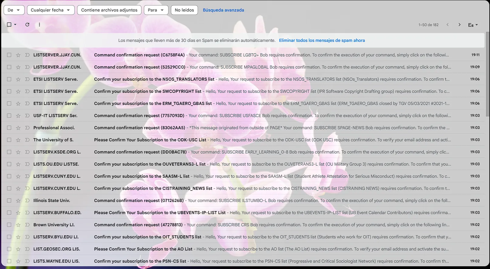 Kẻ lừa đảo làm ngập hộp thư đến bằng email rác nhằm che giấu các thông báo giao dịch bất thường.