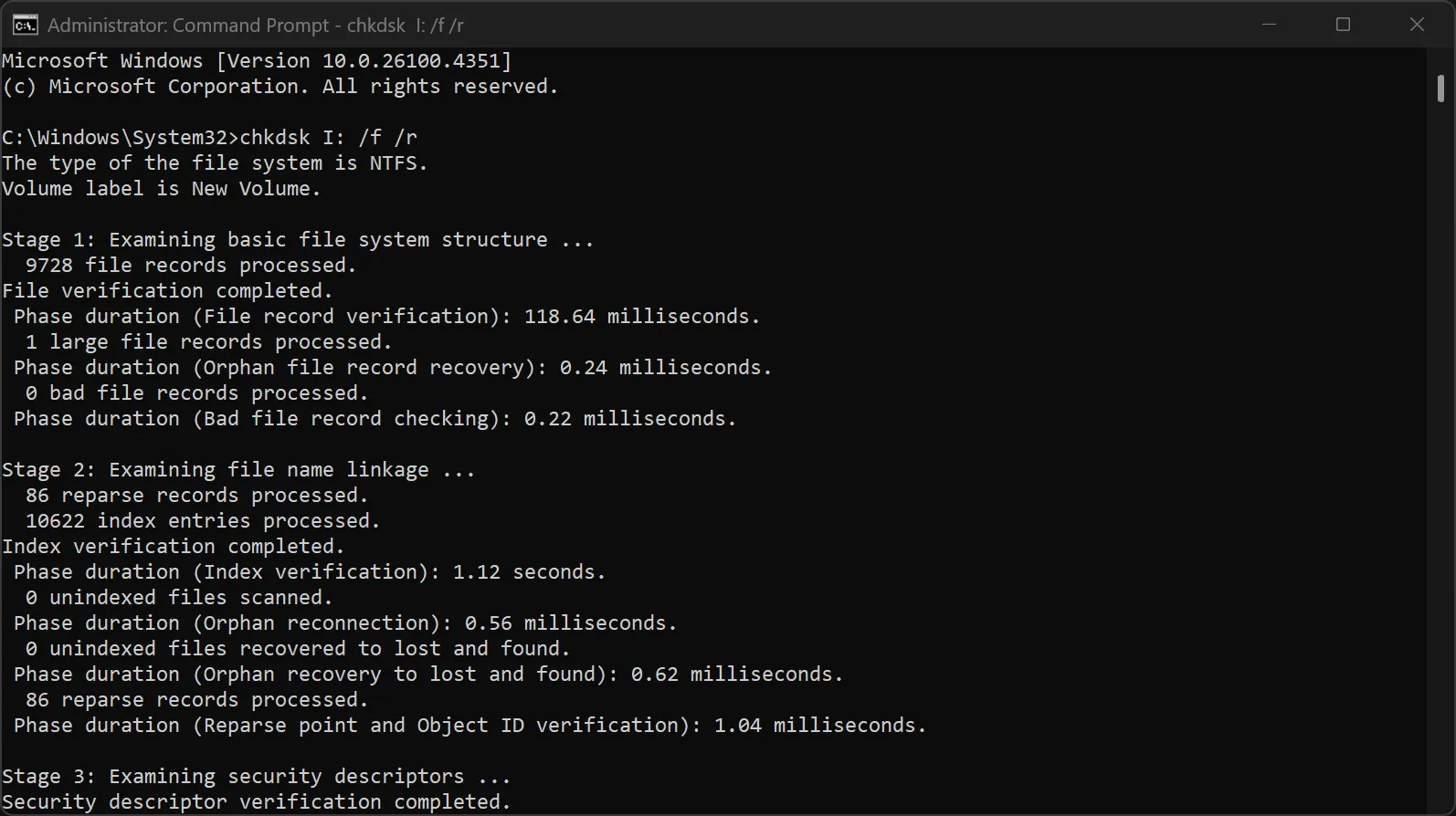 Lệnh CHKDSK kiểm tra và sửa lỗi ổ đĩa trong Command Prompt trên Windows.