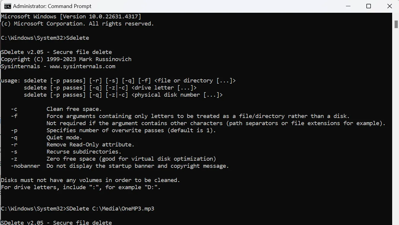 Lệnh SDelete được nhập trong Command Prompt và hộp thoại chấp nhận giấy phép SDelete.