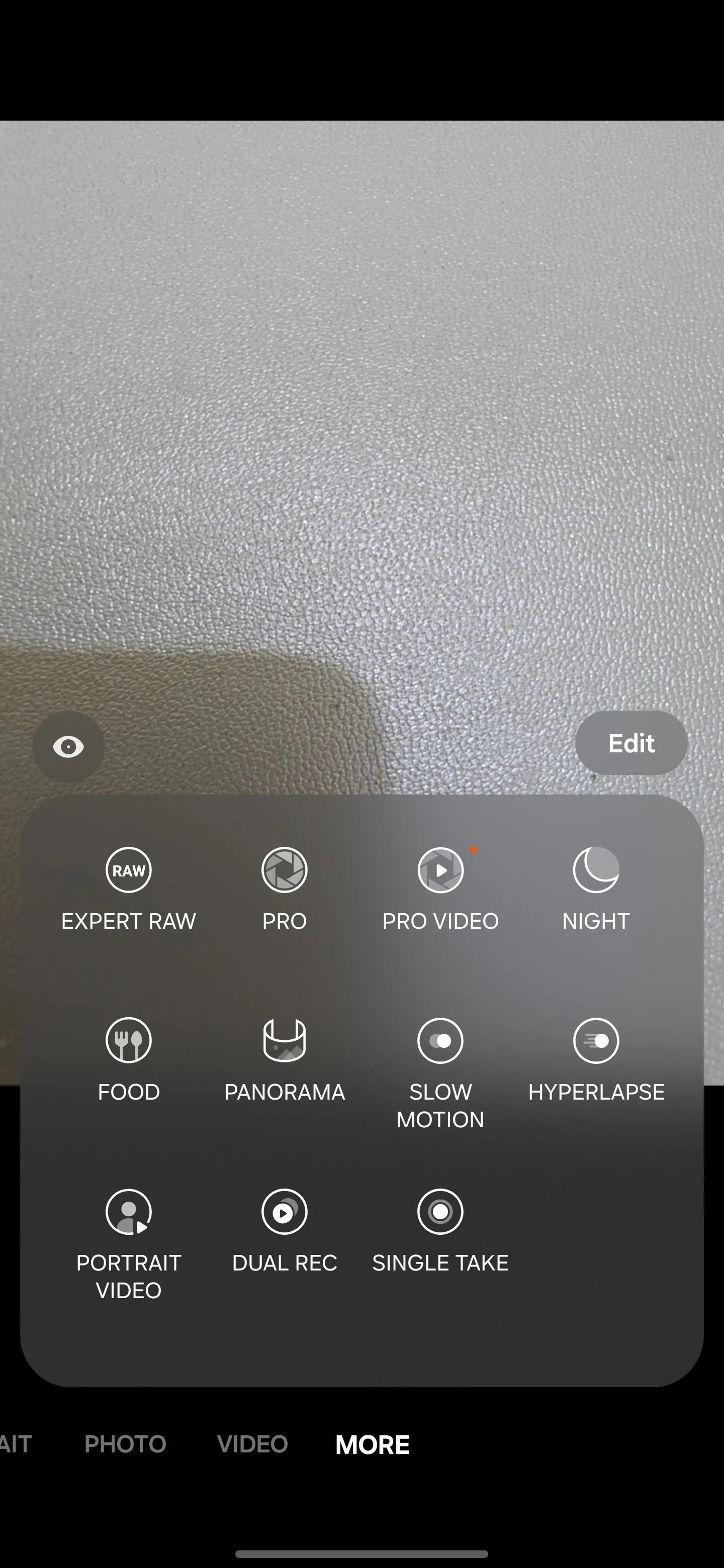 Màn hình cài đặt camera Samsung hiển thị các chế độ như Expert RAW và Pro Mode
