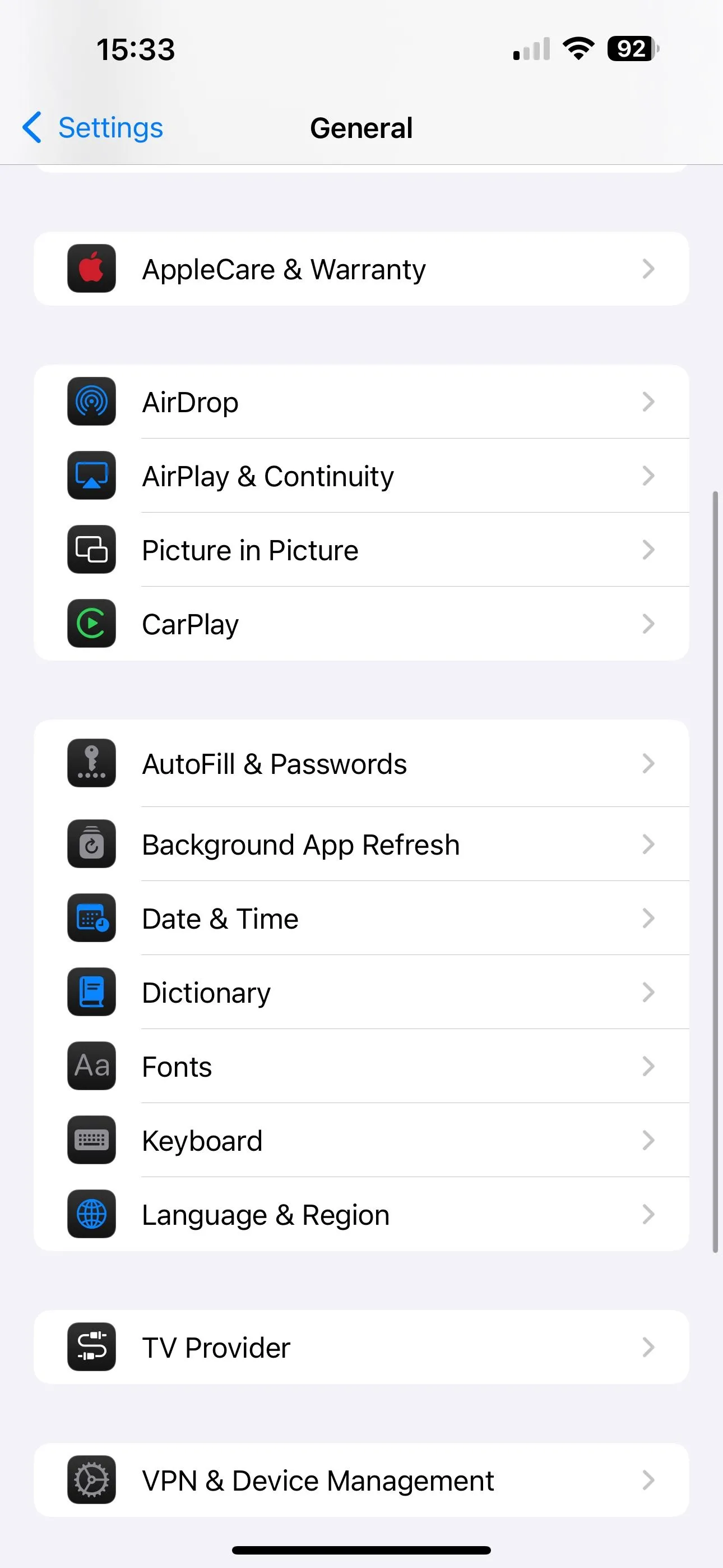 Màn hình cài đặt Chung (General) trong ứng dụng Cài đặt (Settings) của iPhone, hiển thị tùy chọn Từ điển (Dictionary).