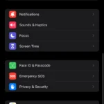 Màn hình cài đặt Face ID và mật mã trên iPhone
