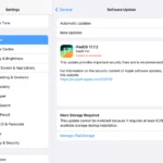 Màn hình Cập nhật phần mềm iPadOS hiển thị thông báo có phiên bản iPadOS 17 mới sẵn sàng cài đặt, cho thấy iPad cần được được nâng cấp hệ điều hành.