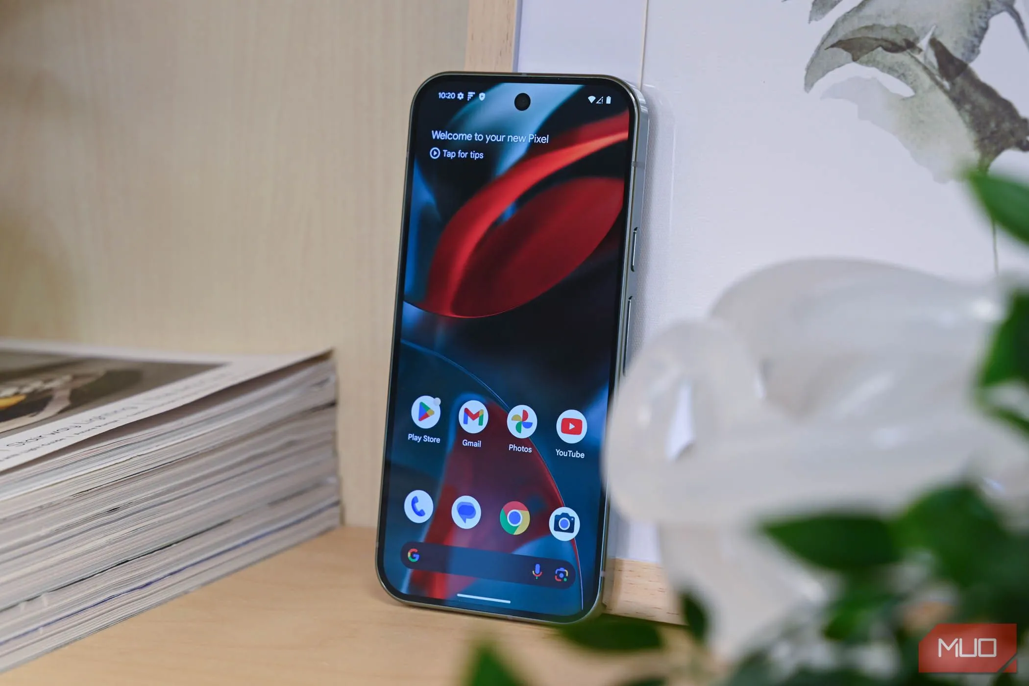 Màn hình chính điện thoại Google Pixel 9 Pro hiển thị yêu cầu nhập mã PIN để mở khóa, minh họa tính năng bảo mật Android