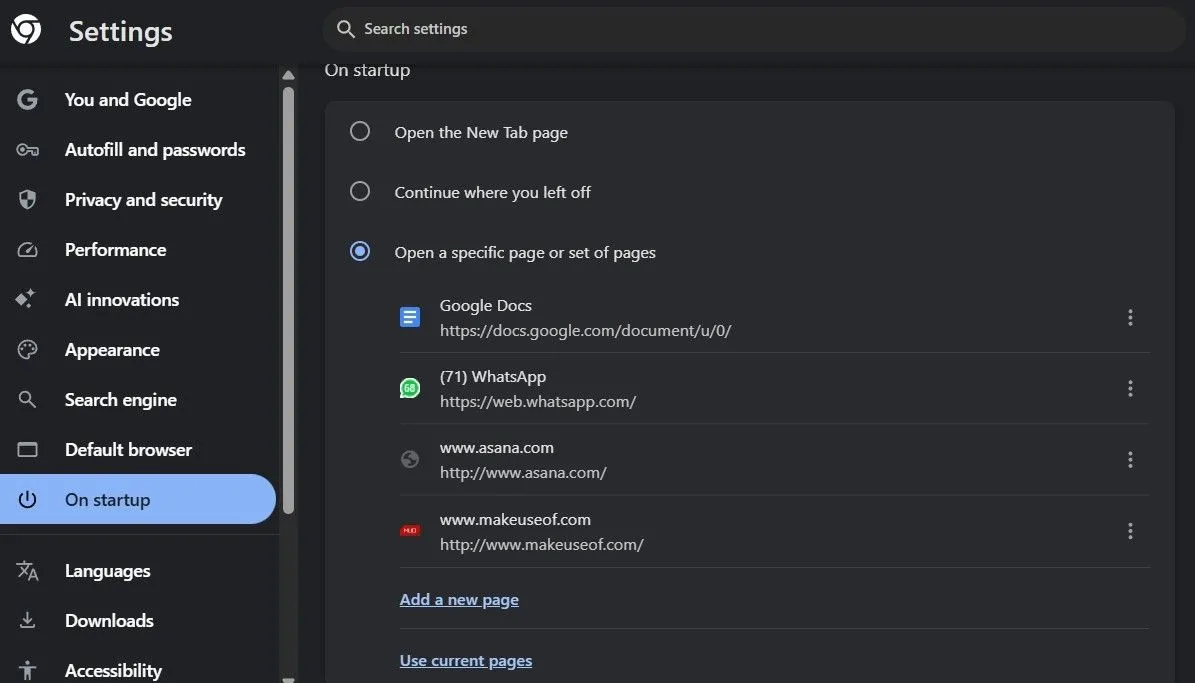 Menu cài đặt khởi động của Google Chrome trên PC, nơi người dùng có thể cấu hình mở các trang web cụ thể.
