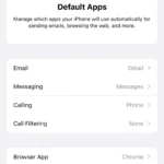 Menu cài đặt ứng dụng mặc định trên iPhone, hiển thị các tùy chọn để thay đổi ứng dụng trình duyệt web và email.