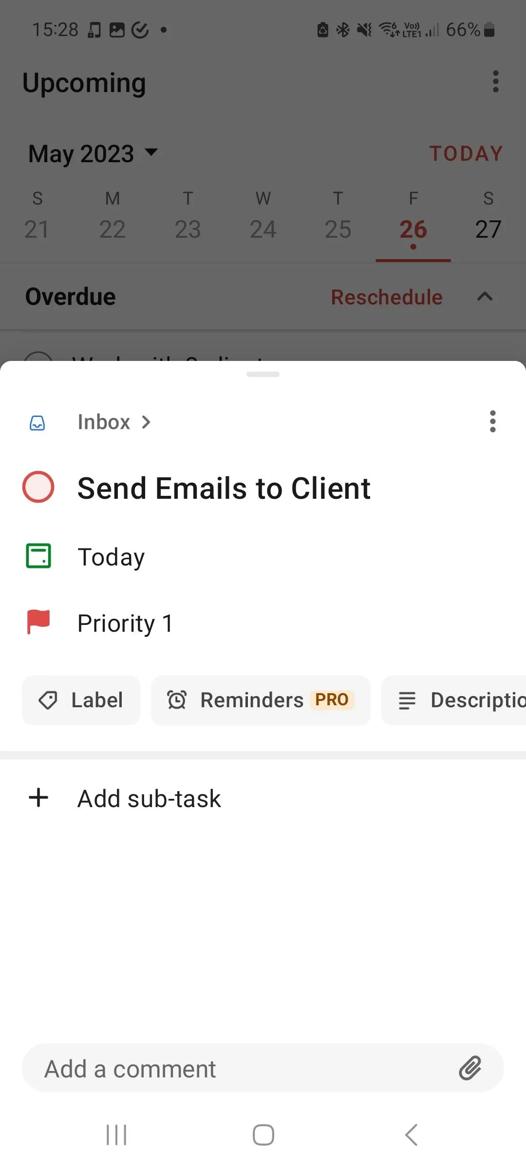 Nhiệm vụ &quot;Gửi email cho khách hàng&quot; với mức ưu tiên 1 trong Todoist, hỗ trợ quản lý công việc theo mục tiêu