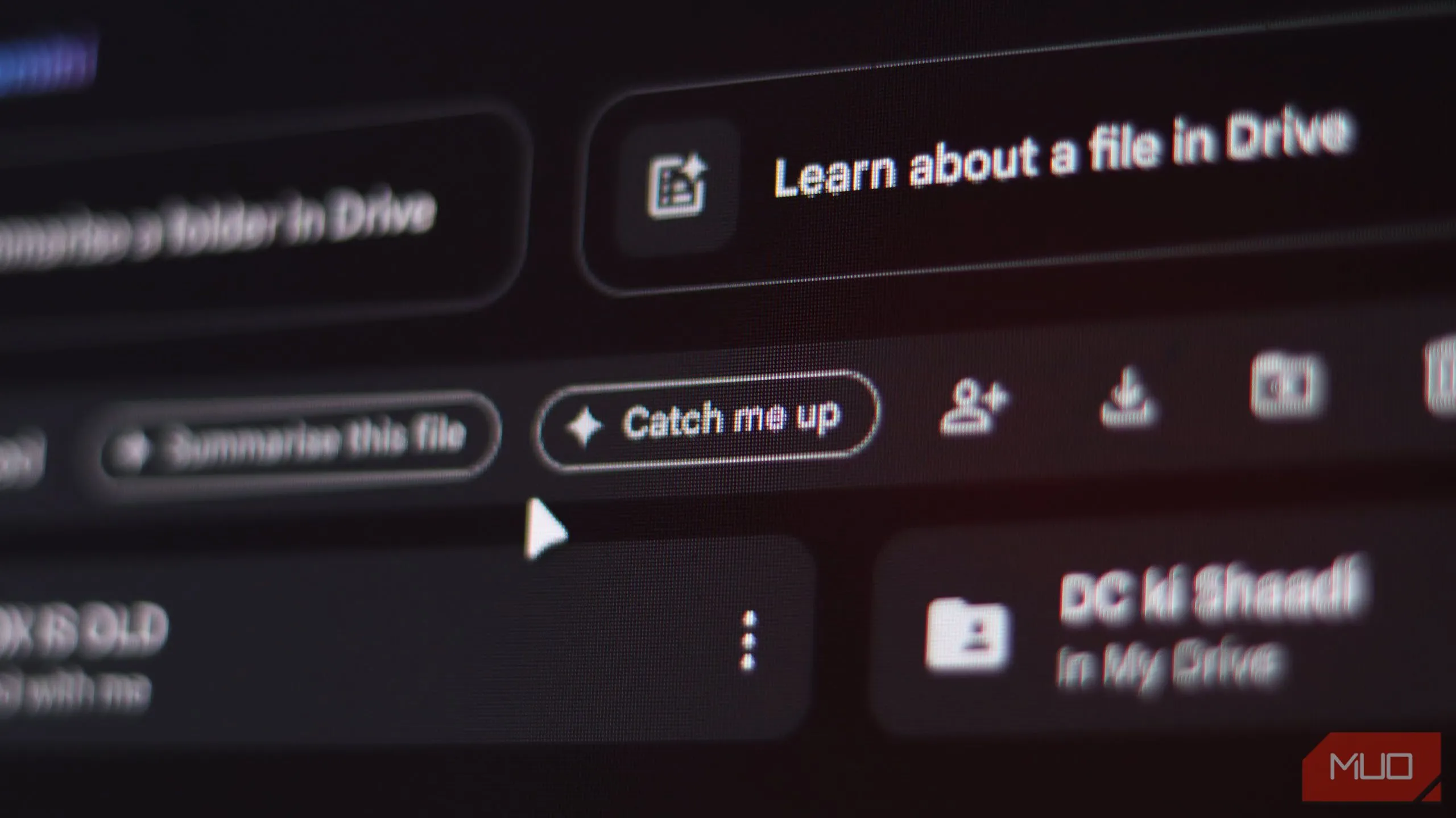 Nút Catch me up trên giao diện Google Drive hiển thị cận cảnh để tóm tắt các thay đổi tài liệu.