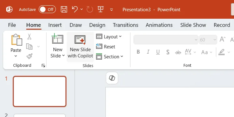 Nút &quot;New Slide with Copilot&quot; (Slide Mới với Copilot) trong tab &quot;Insert&quot; của PowerPoint, cho phép sử dụng AI để tạo slide.